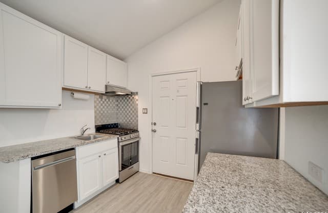 4247 Thalweg Way — photo 4