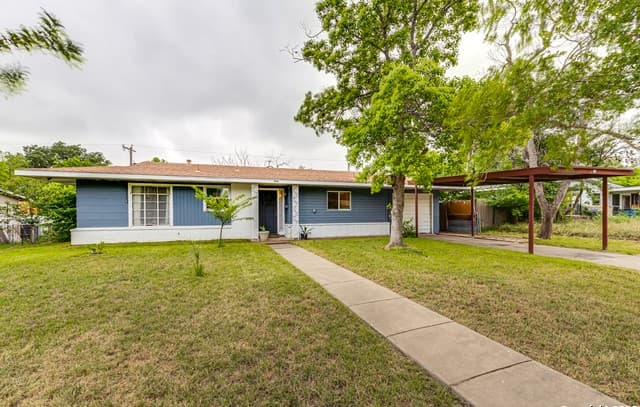 354 Brettonwood Dr — photo 1