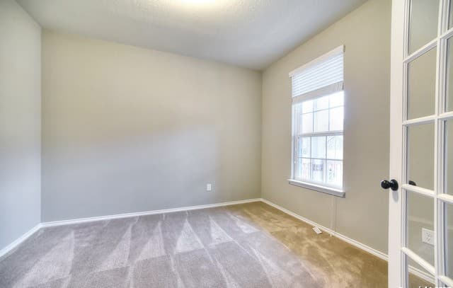 1443 Kedros — photo 2