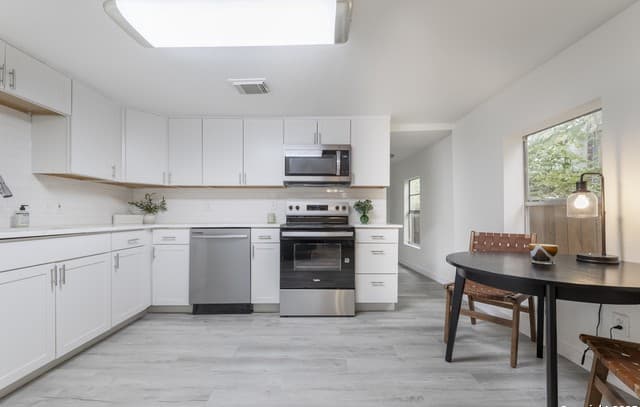 125 Forrest Ave — photo 3