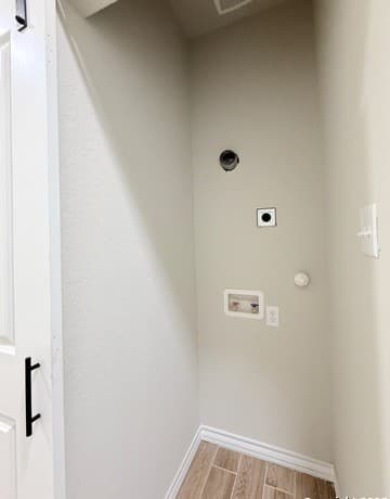 3274 N Ih 35 Unit 1 — photo 5