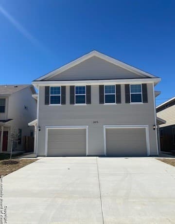 2415 Lynwood Unit 102 — photo 1