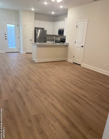 2415 Lynwood Unit 102 — photo 5