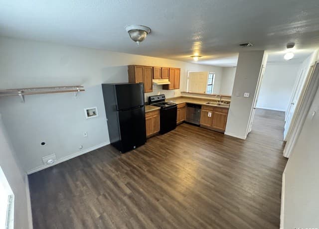 830 W Hutchins Unit 3 — photo 4