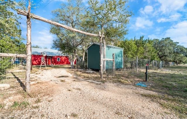 1110 Grandview — photo 1