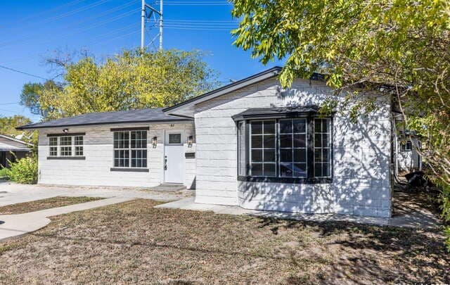 97 Denton — photo 3