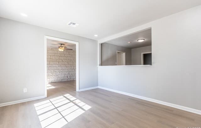 97 Denton — photo 4