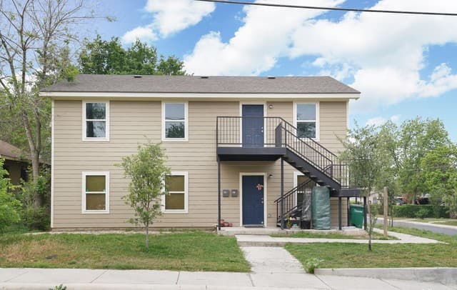 302 Cooper St Unit 201