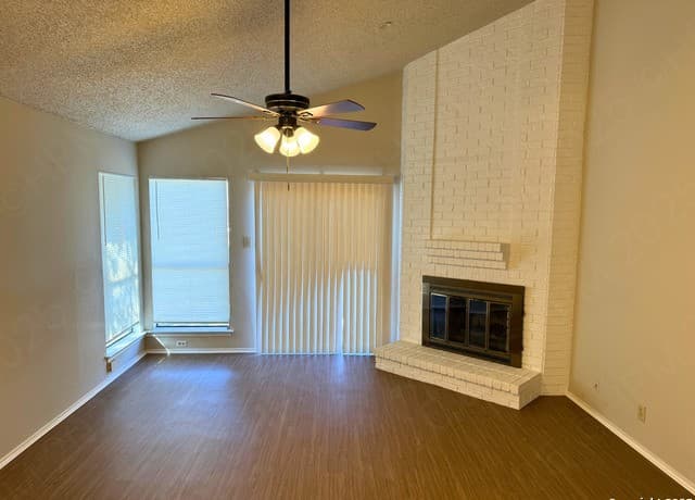 6347 Scrub Jay — photo 5