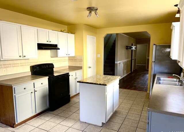 219 Mallow Grv — photo 5