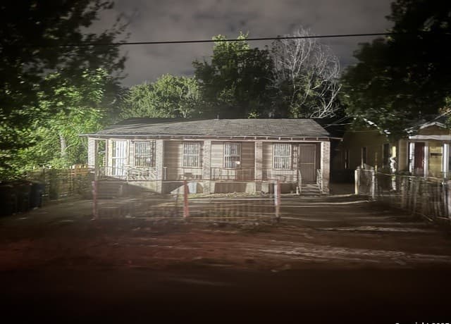 1216 Gardina Unit 1218 — photo 1