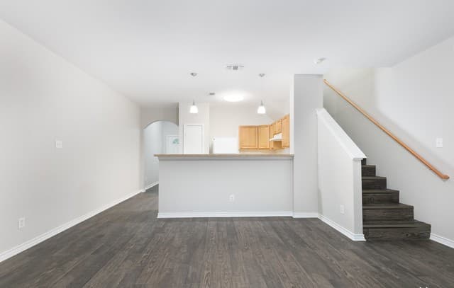 7814 Kingsbury Wood Unit 3 — photo 5