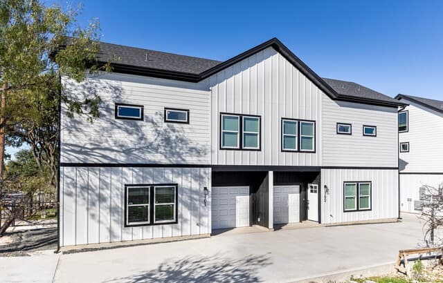 327 Bee Unit 102 — photo 2