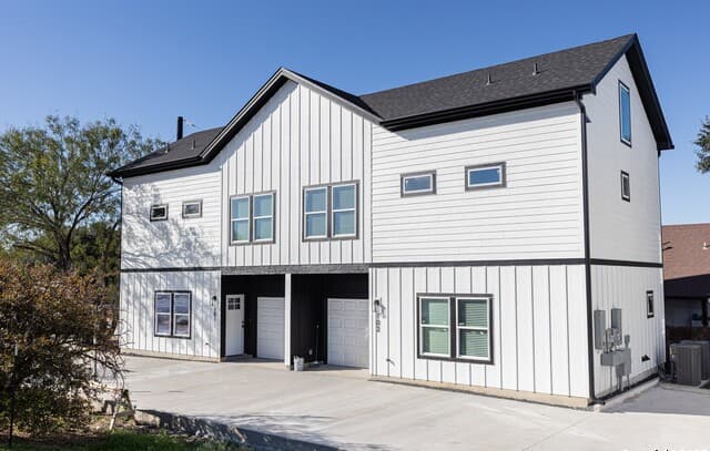 327 Bee Unit 102 — photo 3