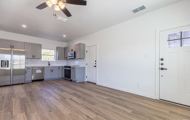 327 Bee Unit 201 — photo 5