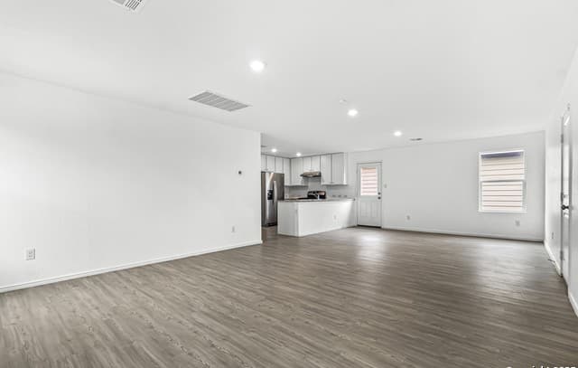 2811 Gustavo — photo 4