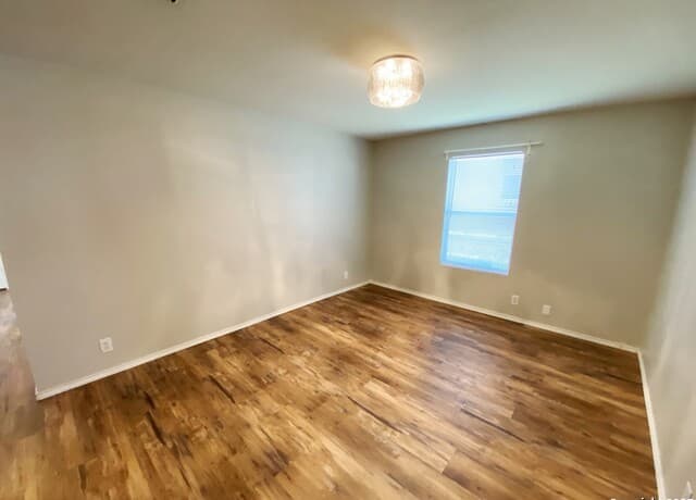 12606 Scarlet Sage — photo 5