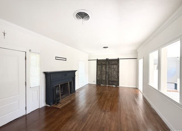 1214 Sutton — photo 5