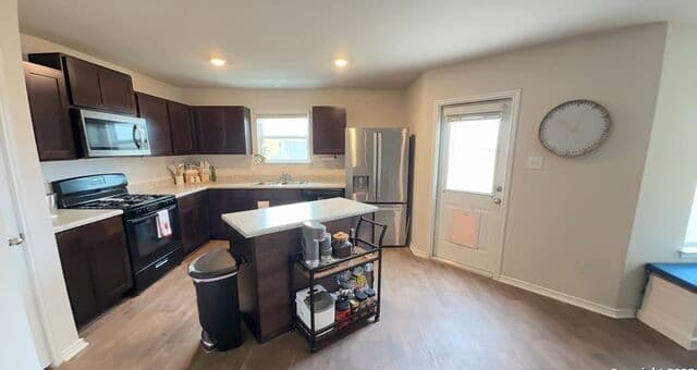 9930 Spotted Rose — photo 5