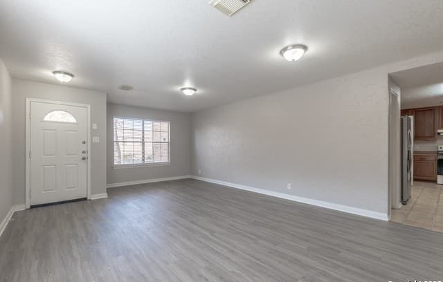 7734 Barhill Post — photo 4