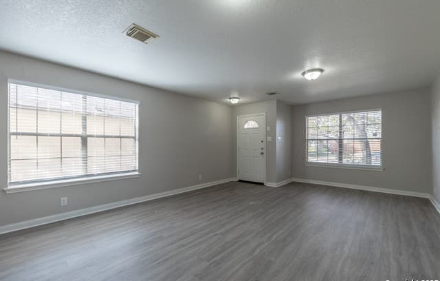 7734 Barhill Post — photo 5