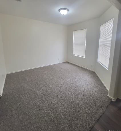 7907 Cerezo — photo 2