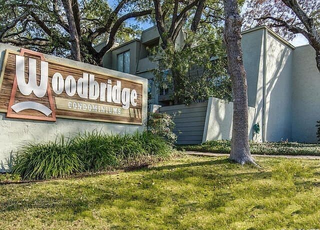 2-bedroom rental at 3102 Eisenhauer Rd Unit A1 in San Antonio, TX — photo 2