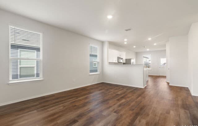 10243 Band Wagon — photo 3