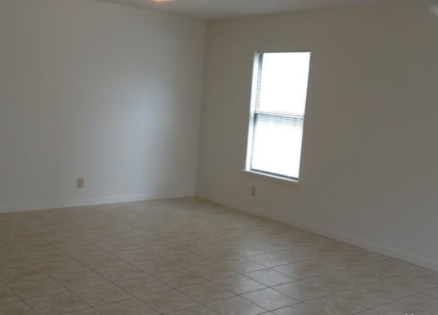 8926 Breezefield — photo 5