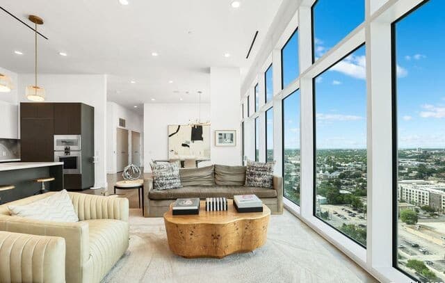 123 Lexington Unit 1806 — photo 2