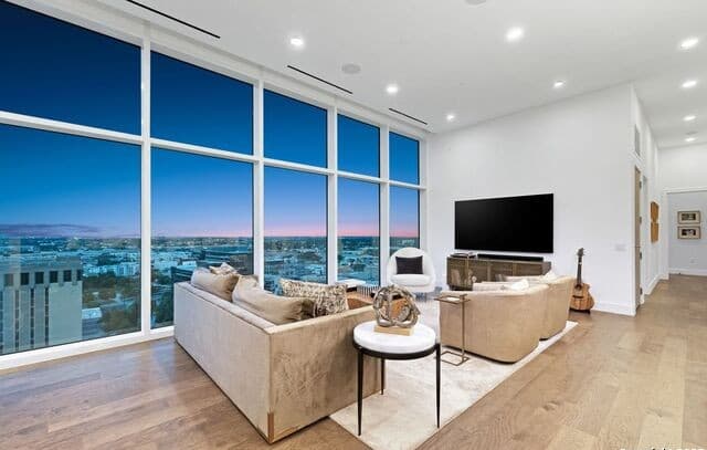 123 Lexington Unit 1806 — photo 5