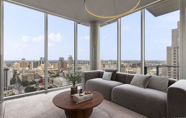 610 E Market Unit 2508 — photo 2