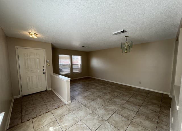 6212 Encanto Point — photo 3