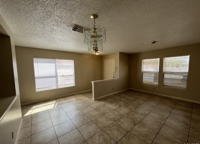 6212 Encanto Point — photo 4