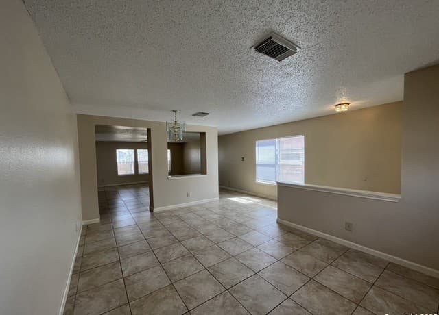 6212 Encanto Point — photo 5