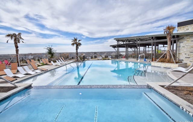 4913 Jovian — photo 1