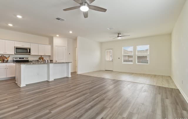 4913 Jovian — photo 4