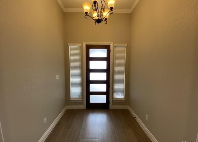 4803 Viewcrest — photo 2