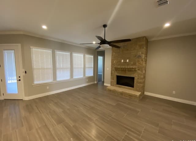 4803 Viewcrest — photo 3