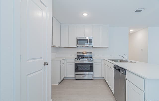 308 Kayden Court — photo 3