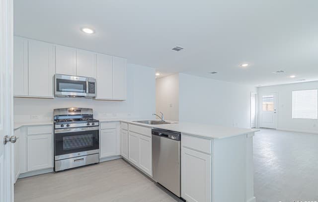 308 Kayden Court — photo 4