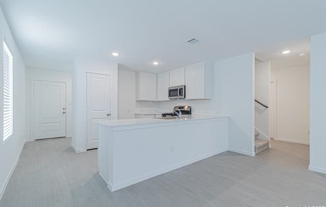 308 Kayden Court — photo 5