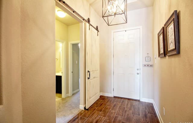 1024 Water Oak — photo 3