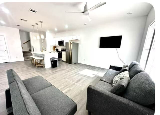 829 Kayton Unit 102 — photo 2