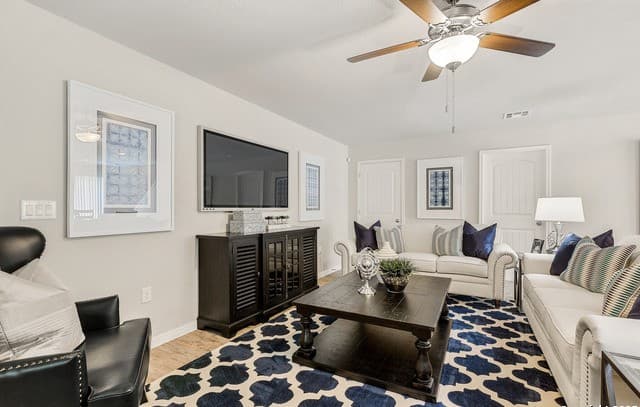 10439 Legacy Hill — photo 2