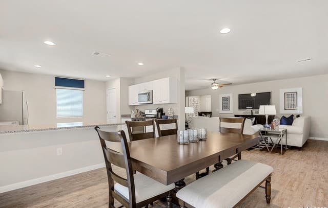 10439 Legacy Hill — photo 4