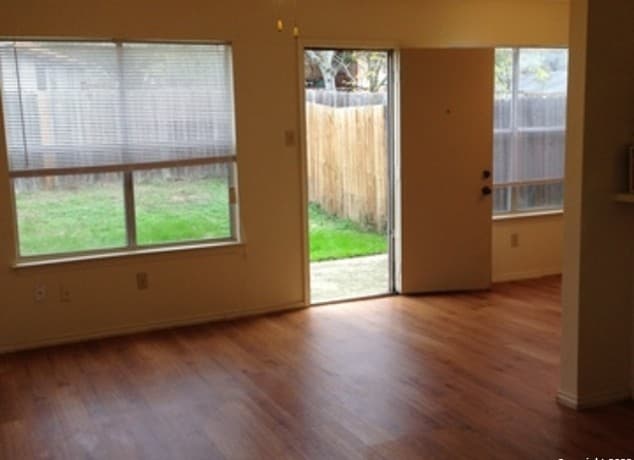 14528 Waddesdon Bluff — photo 2