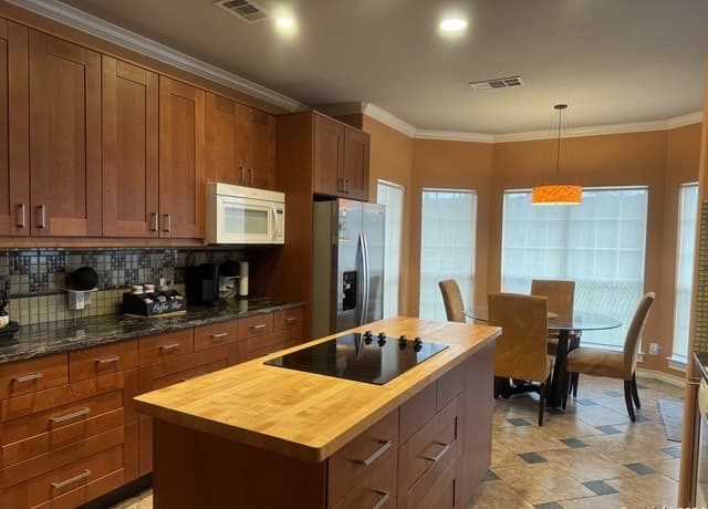 3 Lindquist — photo 3