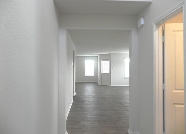 9506 Ranch Loop — photo 2