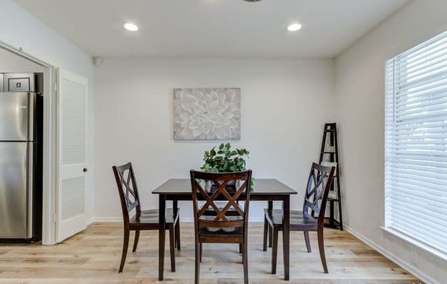 502 Downshire Dr — photo 5